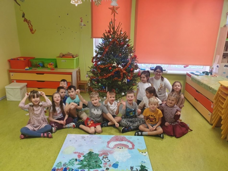 Bērnudārzā “Riekstiņš” svētku gaidīšanas laikā vecāki iejūtas bērnu lomās un aktīvi iesaistās Ziemassvētku aktivitātēs